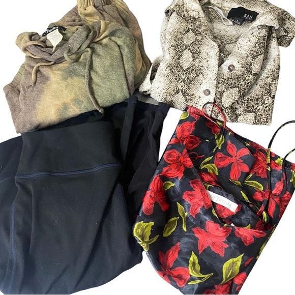 Not so Mysterious Mystery box Size L - Picture 2 of 2